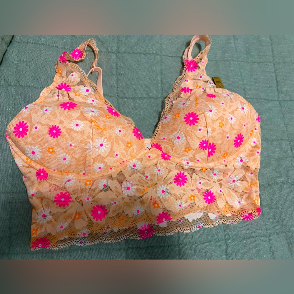 NWT BRALETTE